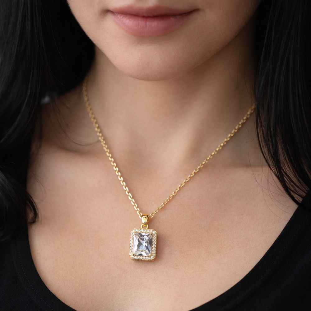 Elegante Halskette mit funkelndem Zirkonia Farbe Gold Elif Jewelry