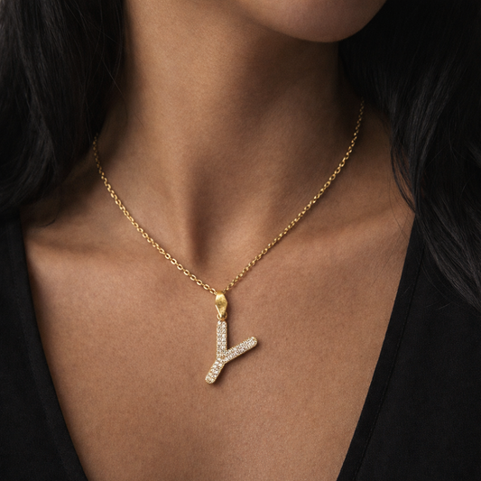 Charm-Zirkonia Buchstabe Y Elif Jewelry