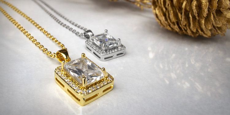 Elif Jewelry goldene und silberne Halsketten mit funkelnden Zirkoniasteinen für Damen