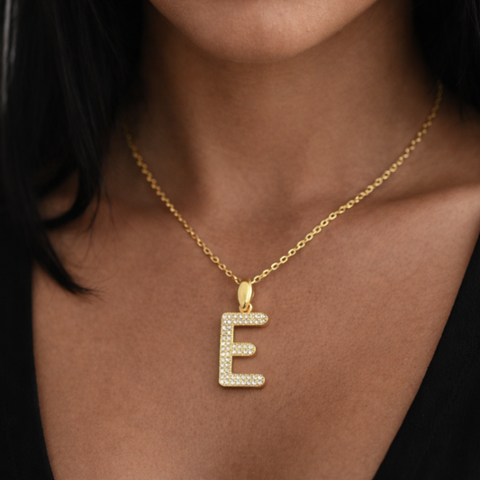 Charm-Zirkonia Buchstabe E Elif Jewelry