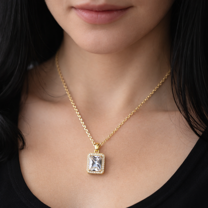 Elegante Halskette mit funkelndem Zirkonia Farbe Gold Elif Jewelry