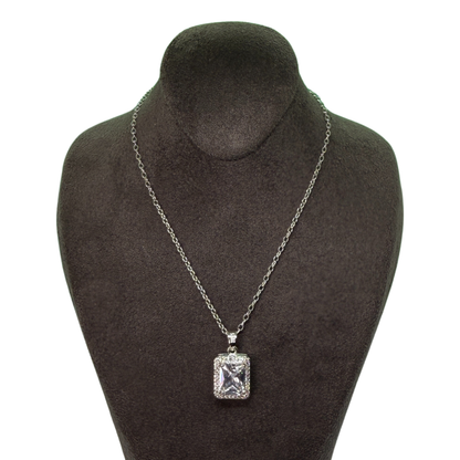Halskette mit Zirkonia Farbe Silber Elif Jewelry