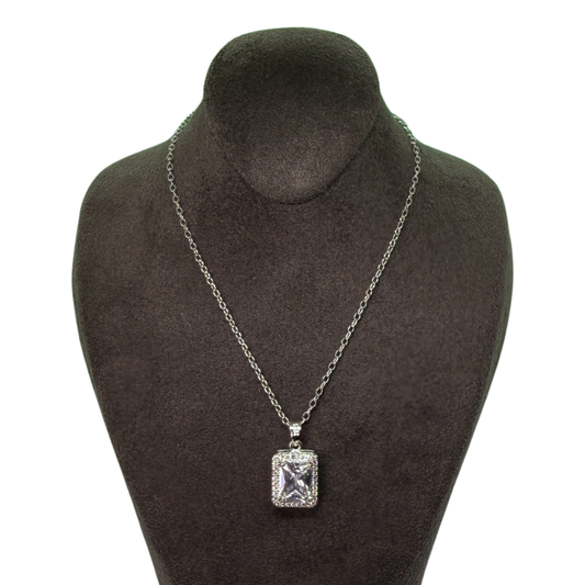Halskette mit Zirkonia Farbe Silber Elif Jewelry