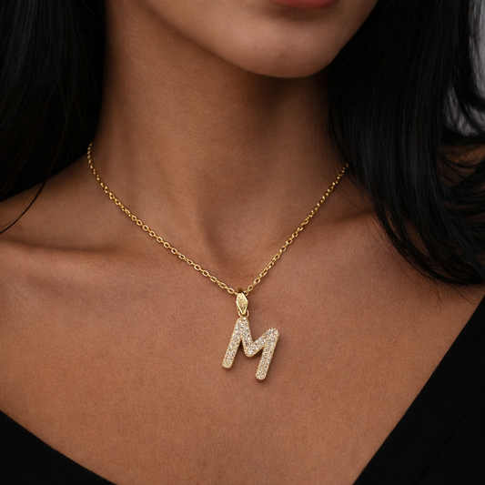 Charm-Zirkonia Buchstabe M Elif Jewelry